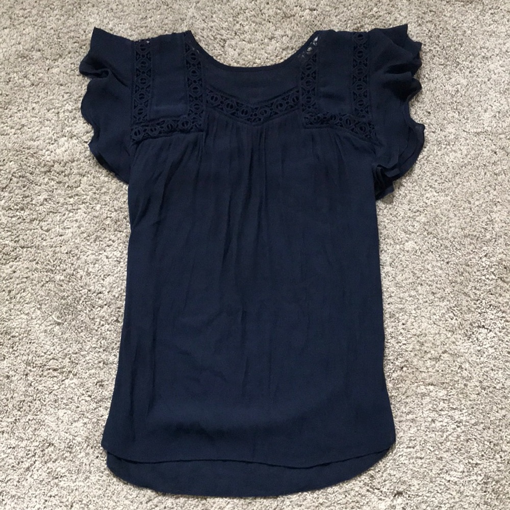 Small, Navy blue short sleeve flowing top